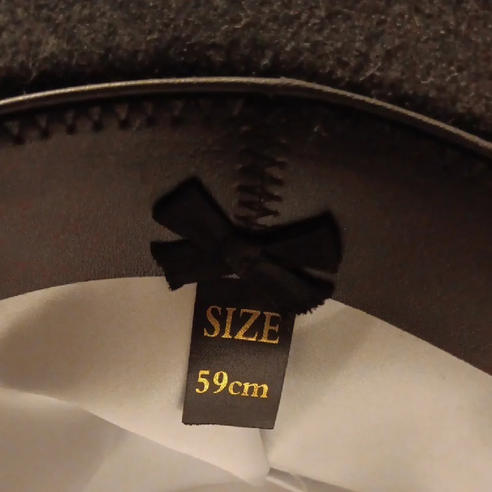 Elegant Black Top Hat - Picture 5 of 6